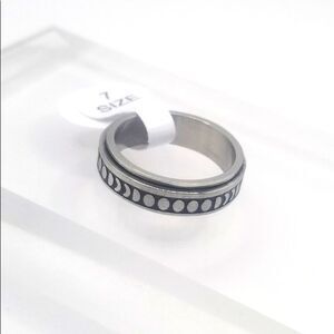 Stainless steel fidget spinner ring size 5